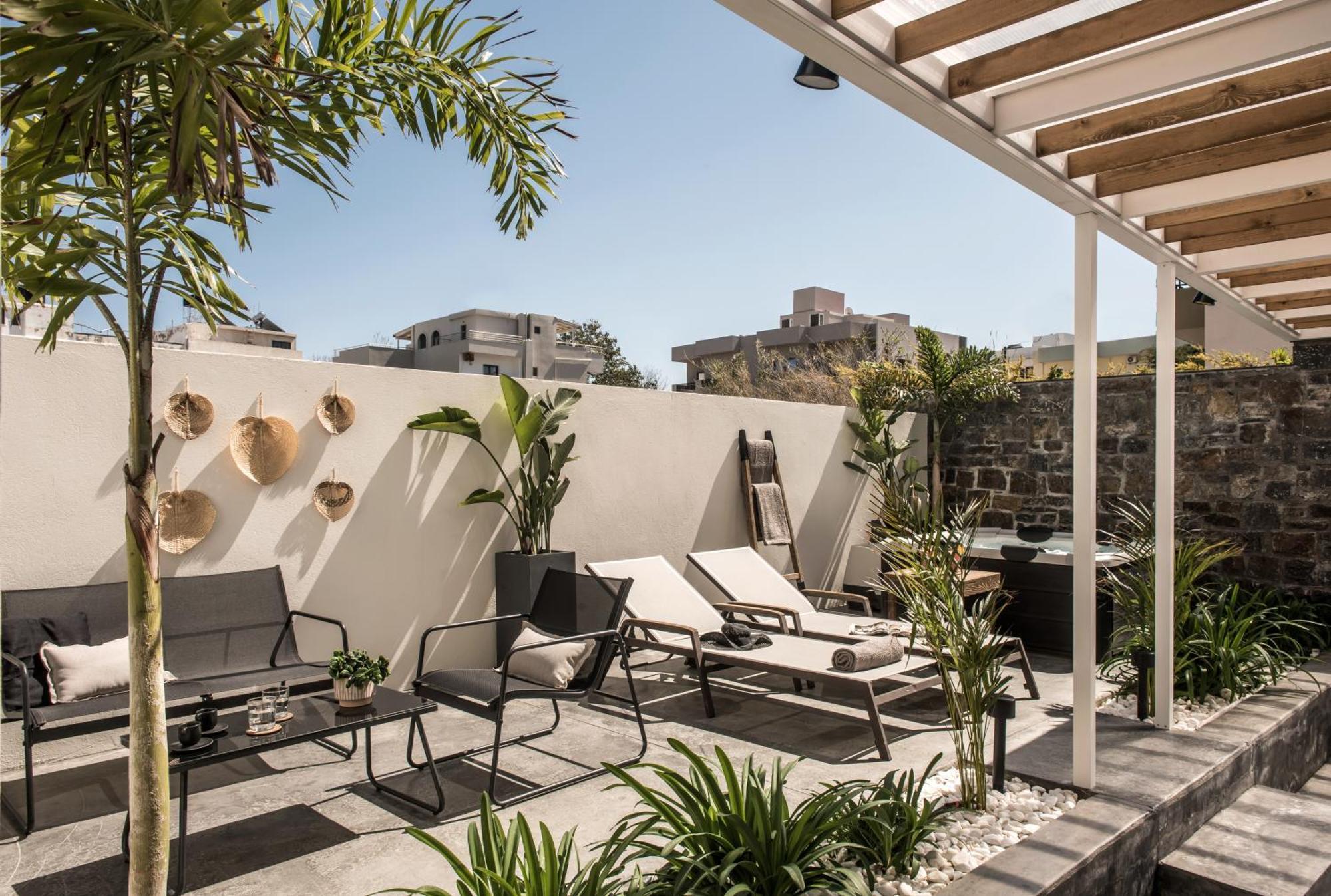 Icos 1 Apartment