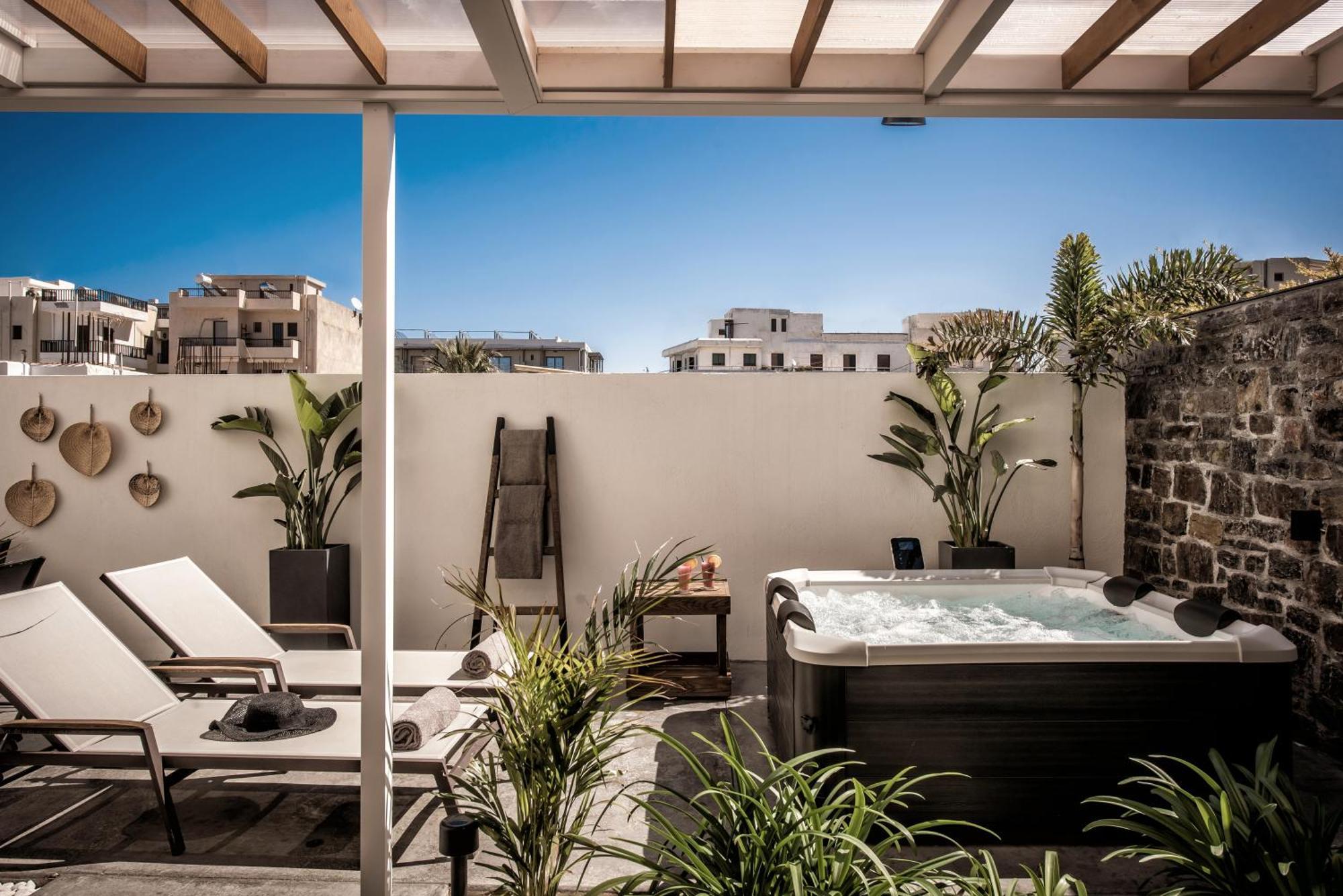 Icos 1 Apartment